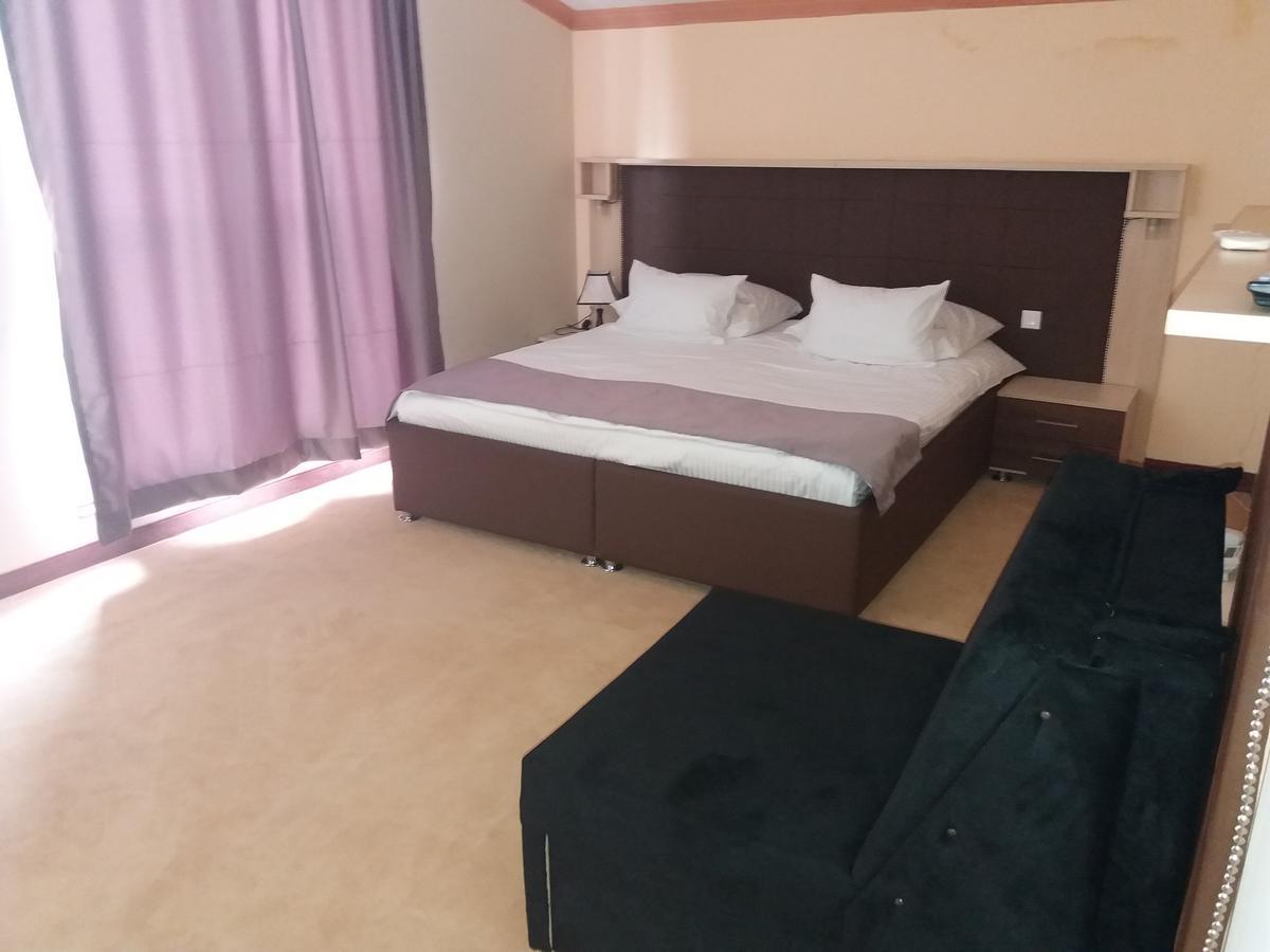 סראייבו Hotel & Restaurant Great Wall - Airport מראה חיצוני תמונה