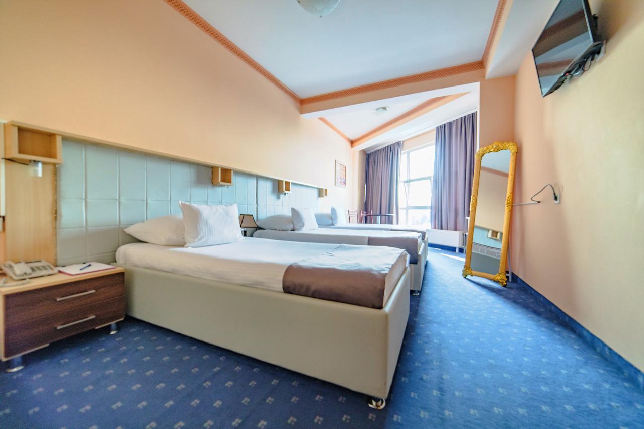סראייבו Hotel & Restaurant Great Wall - Airport מראה חיצוני תמונה